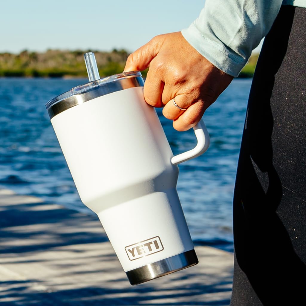 YETI Rambler 35 oz Straw Mug 2.0 – Isolierbecher mit Strohhalm, Marineblau