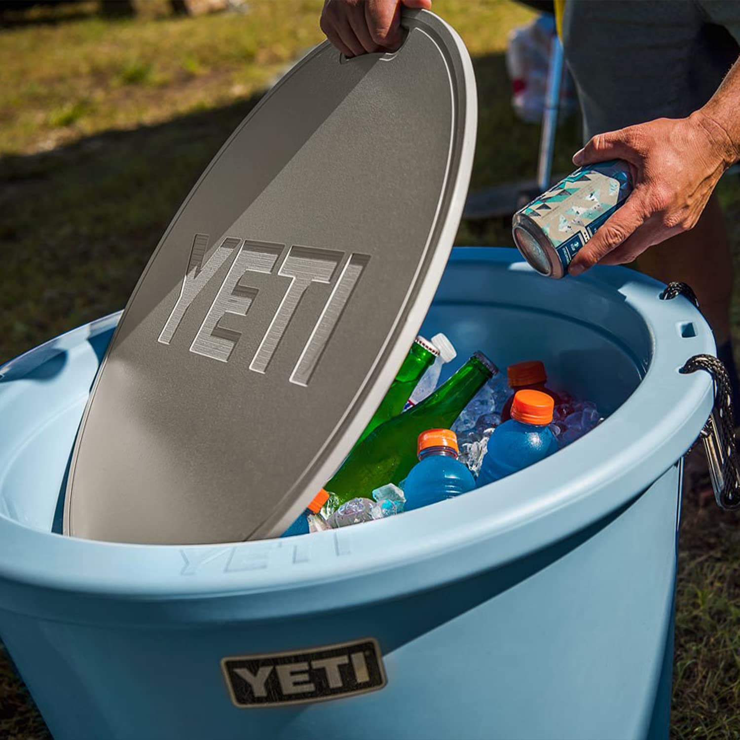 YETI TANK Deckel für den Eimer-Kühler – Isolierter Deckel mit Schneidebrett-Funktion