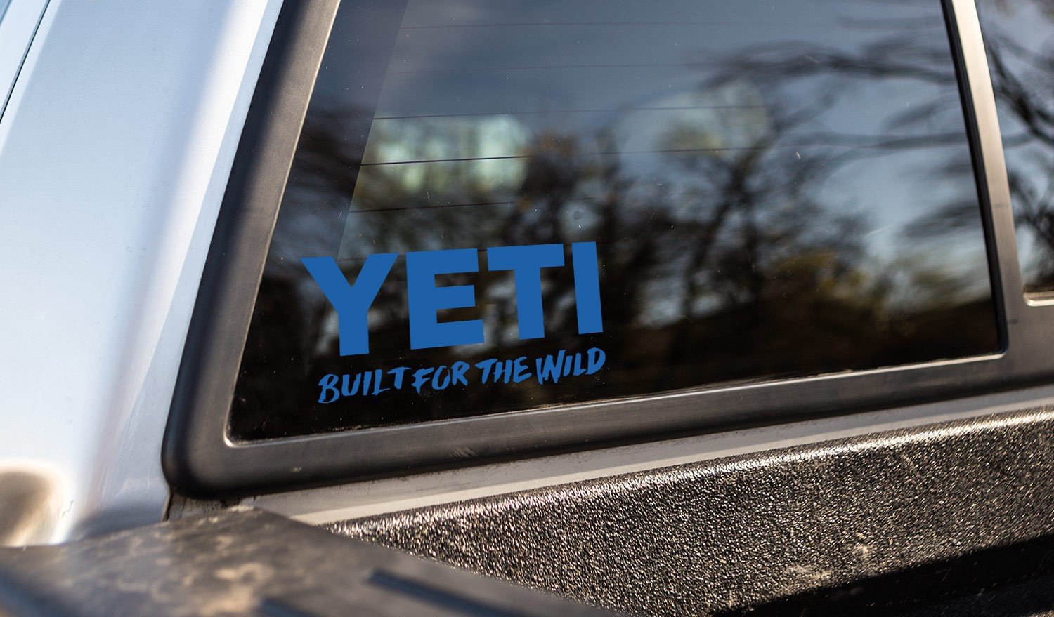 YETI Built for The Wild Fensteraufkleber – 15,9 x 6,9 cm